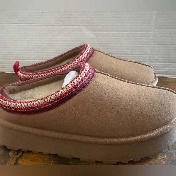 Womens Suede Hard Sole Fleece Lined Tan Size 10 Cozy FUR PLATFORM SLIPPERS - Image 3