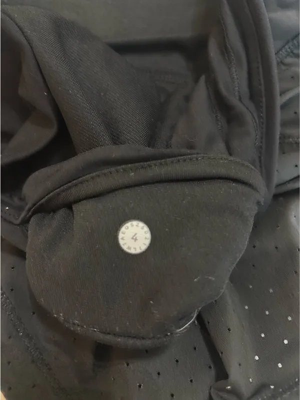 Lululemon 2.5" Shorts - Image 5
