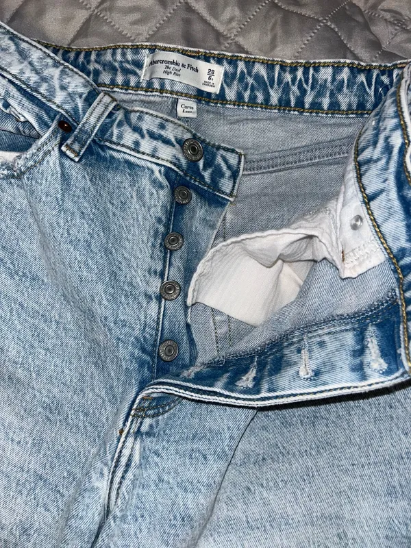 Abercrombie Curve Love Jeans - Image 4