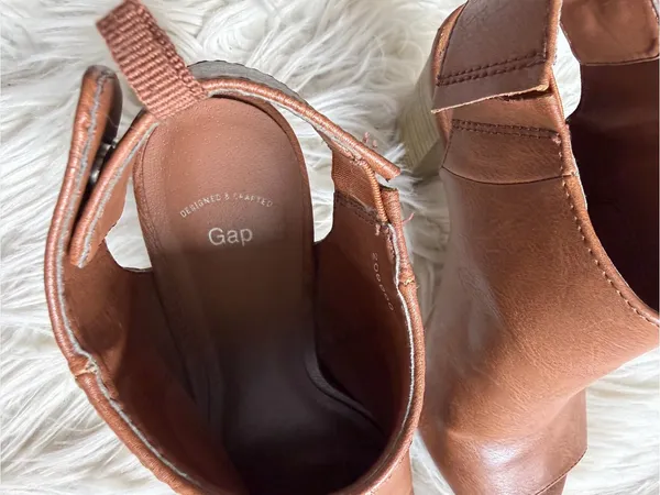 GAP peep toe booties - Image 4