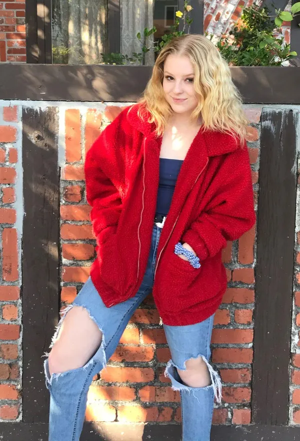 I am Gia Coat - Image 2