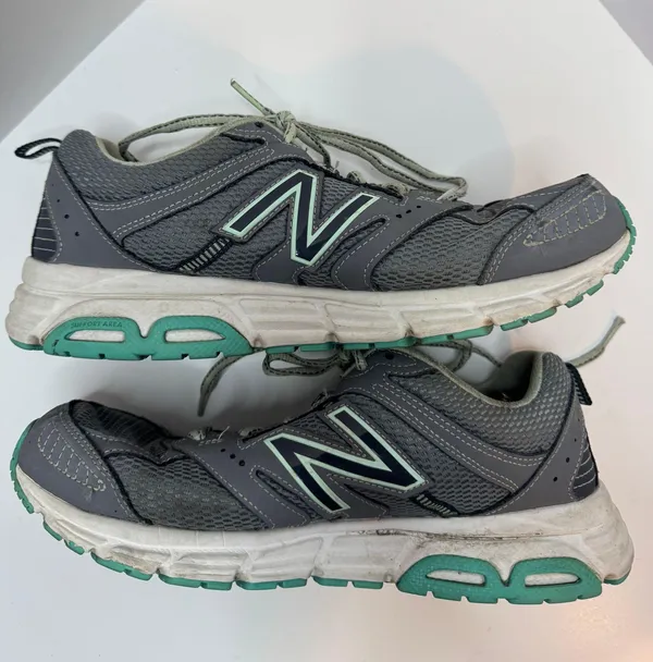 430 Size 11 Running Shoes - Image 6