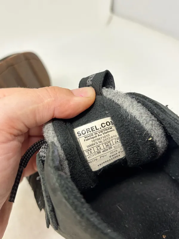 Sorel Kinetic Caribou Boot Size 7.5 Women’s - Image 9