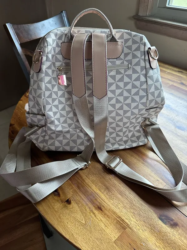 Amazon backpack - Image 2