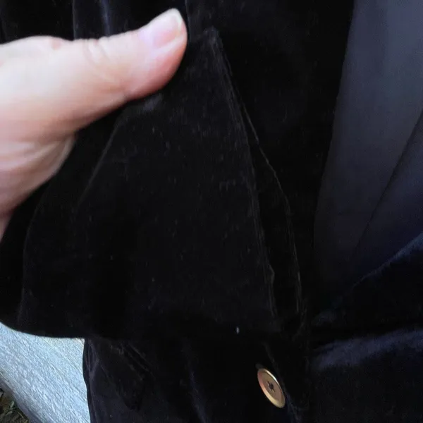 Donna Karan New York size 8 black velvet jacket. - Image 6