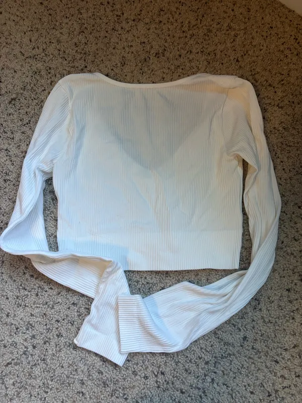 Garage Cropped Long Sleeve Top - Image 3