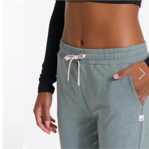 Vuori Performance Jogger Small Stormy Sage Heather Green Athleisure Sporty - Image 3