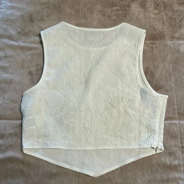 Salanta Cropped Sleeveless Top Size Medium 6 White Tank Bridal - Image 6