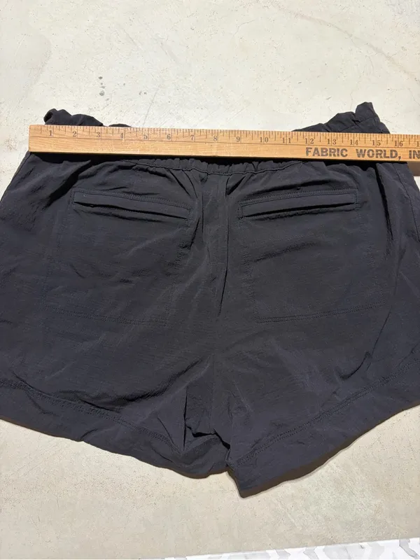 Athleta Black Women’s nylon Elastic Waist Shorts 10 - Image 9