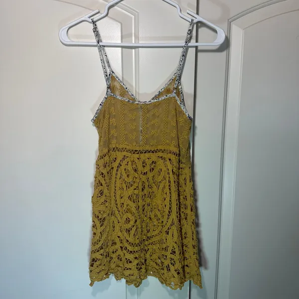 Gimmicks by BKE‎ Lace Crochet Tank Top Mustard Yellow Boho Y2K Festival XS - Image 2