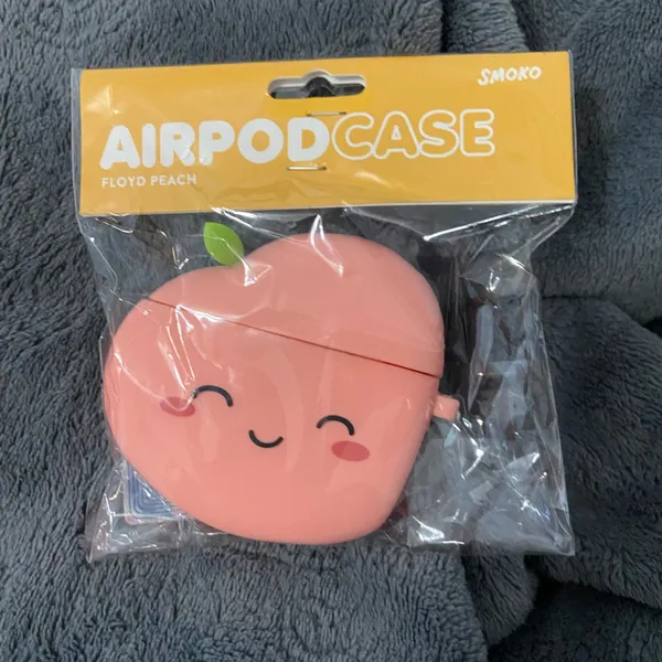 Urban Outfitters Kawaii Peach AirPods Case NWT First Generation - Image 2
