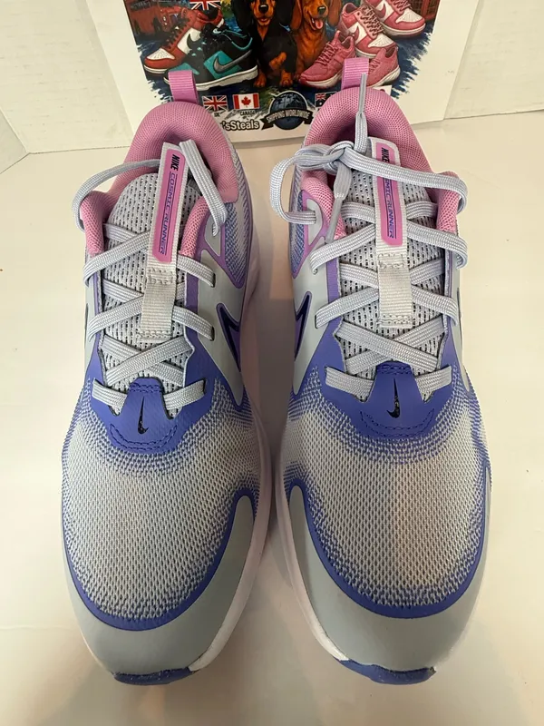 Nike Cosmic Runner 7.5W/6Y - Image 3