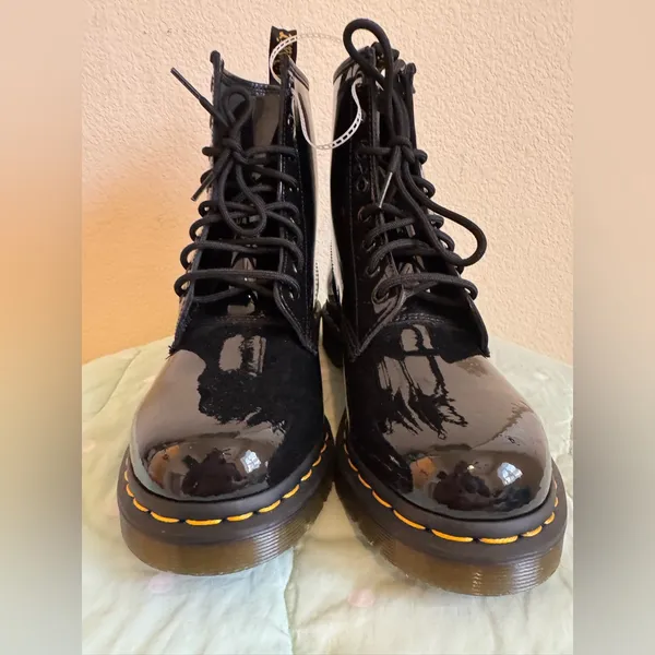 Dr. Martens Black Patent Leather Boots Womens size 9 - Image 5