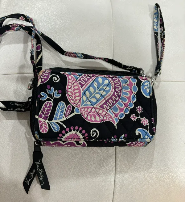 Vera Bradley Wallet Phone Crossbody Purse/ Clutch - Image 5