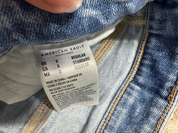 American Eagle Jeans - Image 3