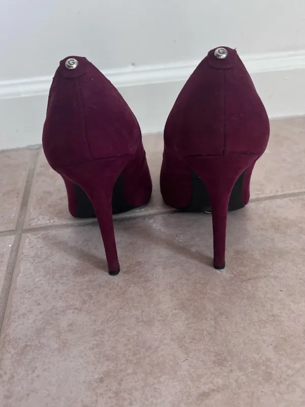 G by GUESS Burgundy Suede Pointed Toe Pumps Y2K Stiletto Heels 7.5 - Image 3