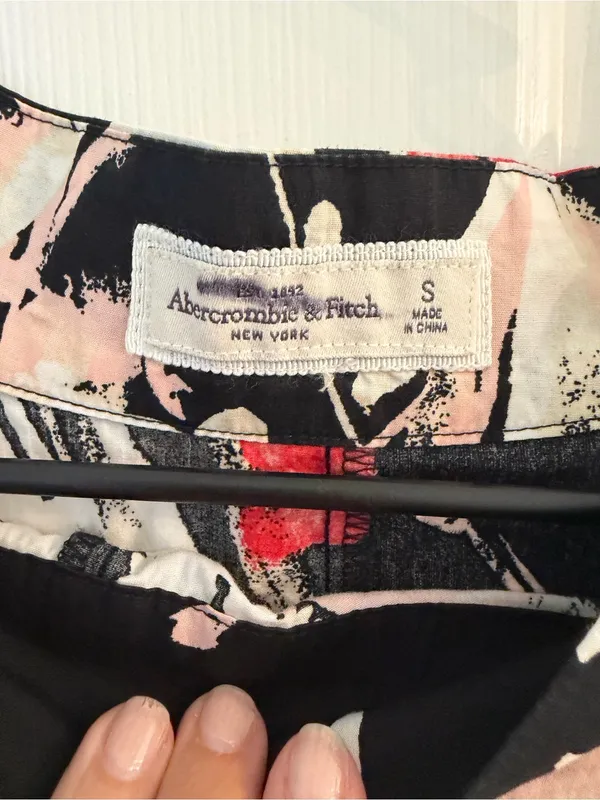 Abercrombie & Fitch Floral Swing Skirt - Black, Red & White - Image 2