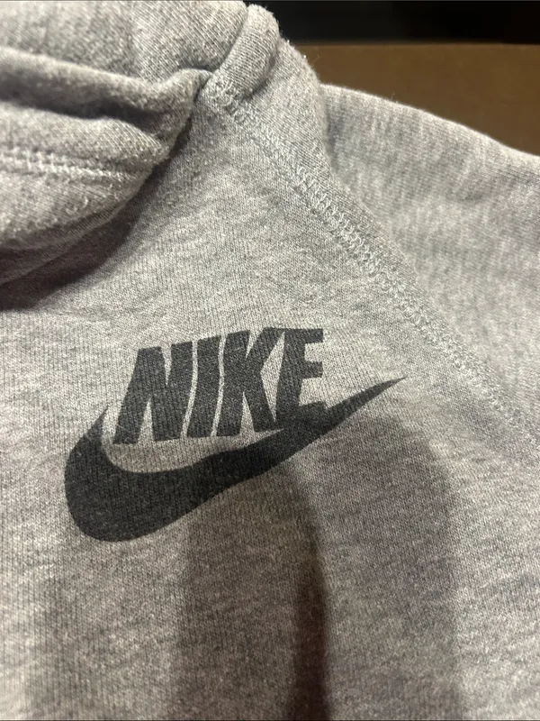 Nike Men’s Light Gray Crewneck Pullover Hoodie - Image 4