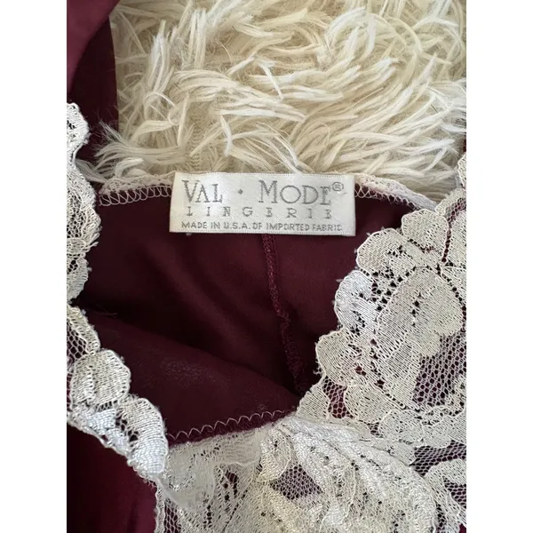Val-Mode Lingerie Burgundy Lace Trim Chemise Nightgown Women's‎ Medium - Image 4