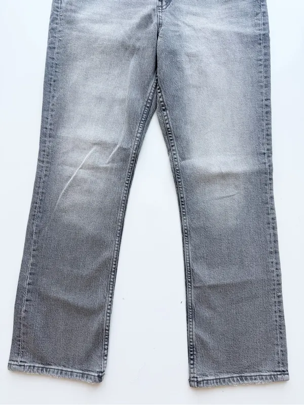Zara Gray High Waisted Straight Legged Jeans size 8 - Image 3