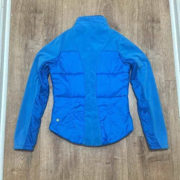 LULULEMON | Woman's Beaming Blue St.‎ Moritz Quilted Fleece Jacket, Size 4 - Image 3