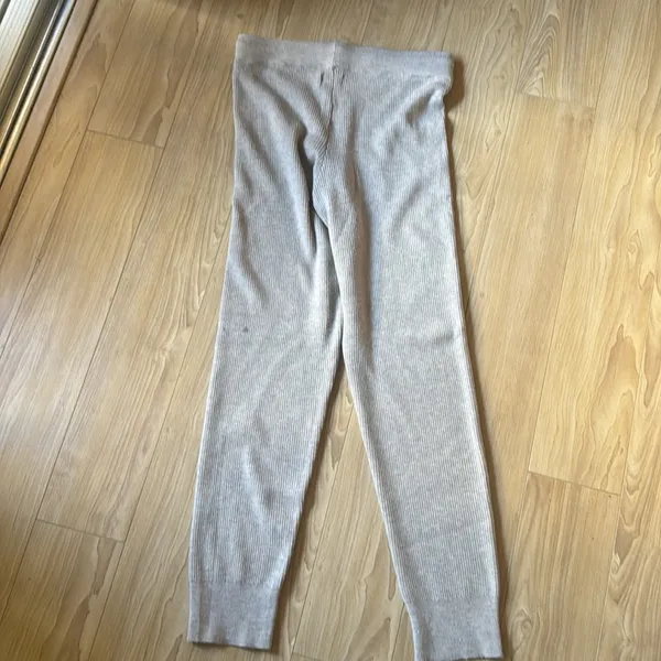 Gray Ribbed Leggings - Image 4