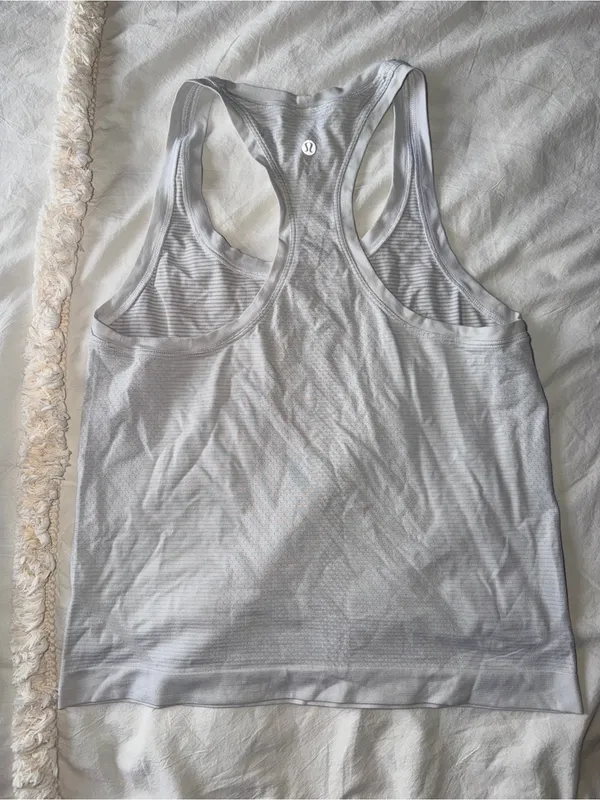 Lululemon Swiftly Cropped Tank Size 6 - Image 2