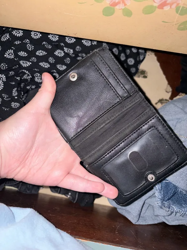 Relic wallet - Image 2