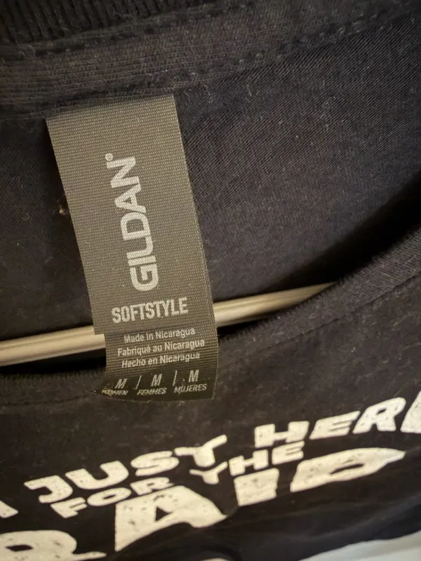 Gildan I’m Just Here for the Raid T Shirt - Image 3