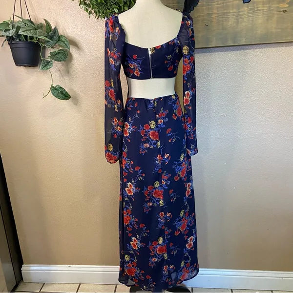 NWOT Lulus Growing, Growing, Gone Navy Blue Floral Print Cutout Maxi Dress - Image 5
