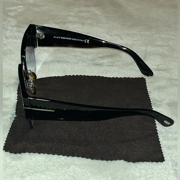 Tom Ford Dakota 02 sunglasses TF554 Black Sunglasses with Case EUC - Image 5