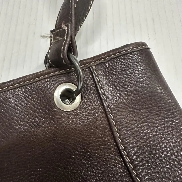 Fossil Shoulder Bag Womens Small Brown Leather Double Strap Key Charm Lined - Image 3