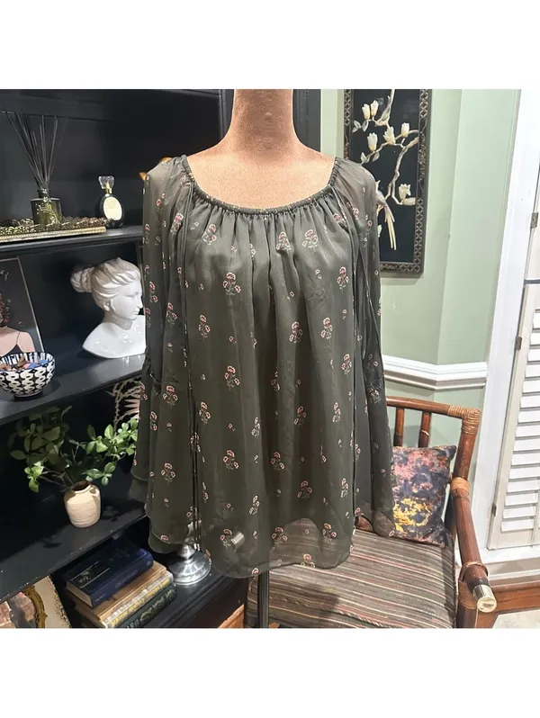 White House Black Market Floral Sheer Sleeve Blouse – Size M - Image 4