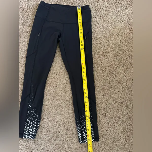 Lululemon Black Leggings with White Accents size 8 - Image 7