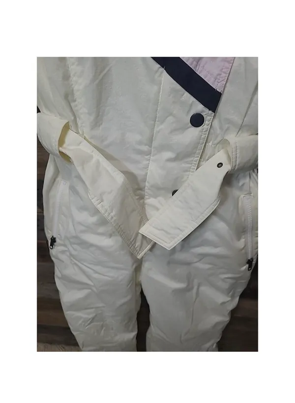 Profile Women’s pink and white ski suit - Image 8