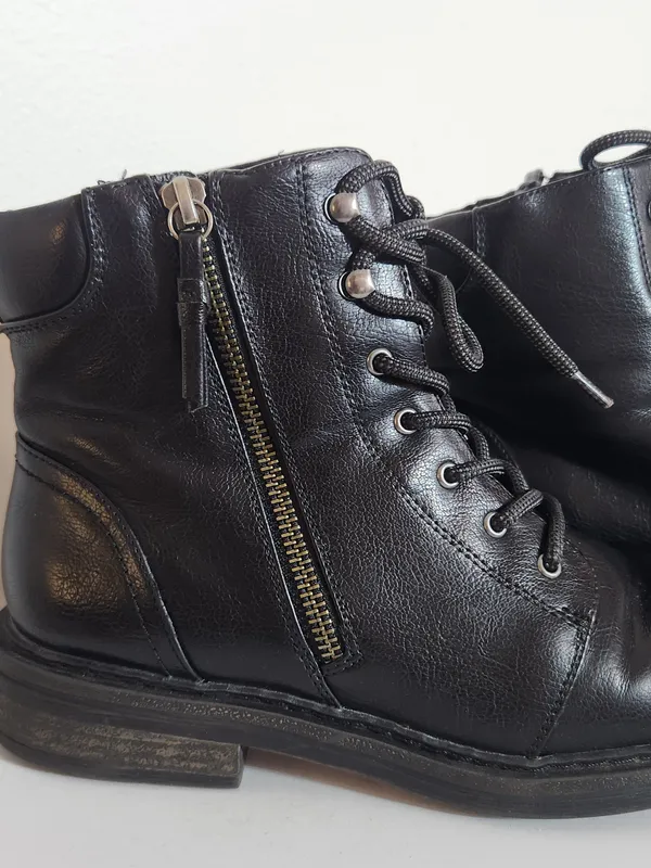 Baretraps Black Lace-Up Combat Booties Size 8 - Image 5