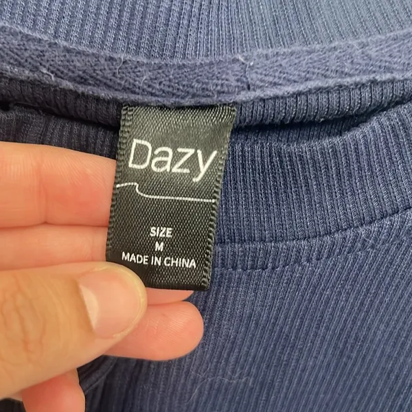 Dazy navy blue long sleeve size medium - Image 3