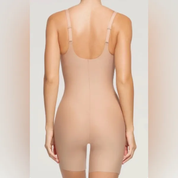 NWOT Skims Body Unlined Plunge Mid Thigh Bodysuit Clay small - Image 2