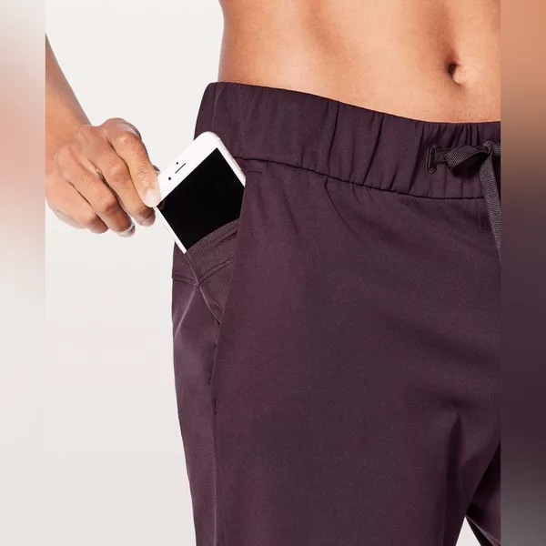 lululemon on the fly pant size 2 - Image 10
