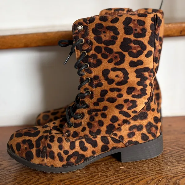 Forever Link Leopard Lace-Up‎ Boots Size 7.5 EUC - Image 2