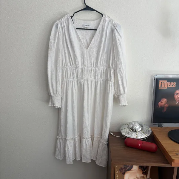 Calvin Klein White Textured V-Neck Midi Dress Smocked Waist‎ Size 6 - Image 6