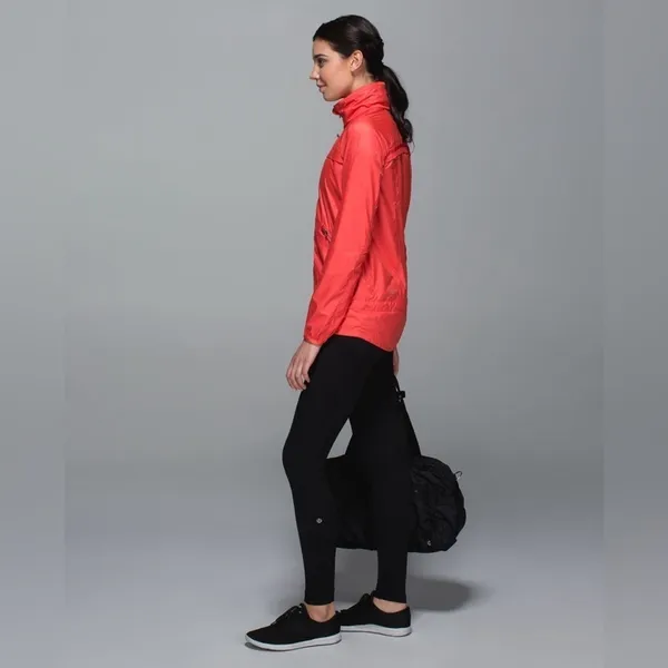 Lululemon Miss‎ Misty Jacket Atomic Red Size 4 - Image 3