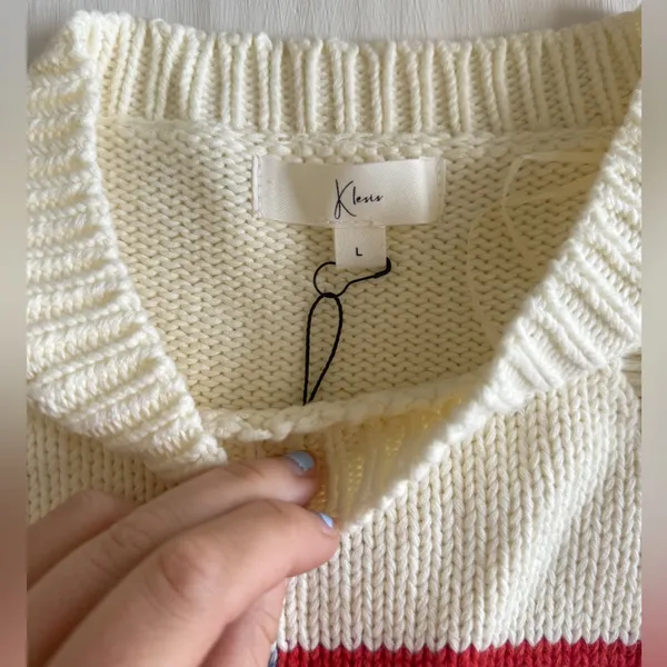 NWT Oversized distressed USA sweater Size L - Image 8