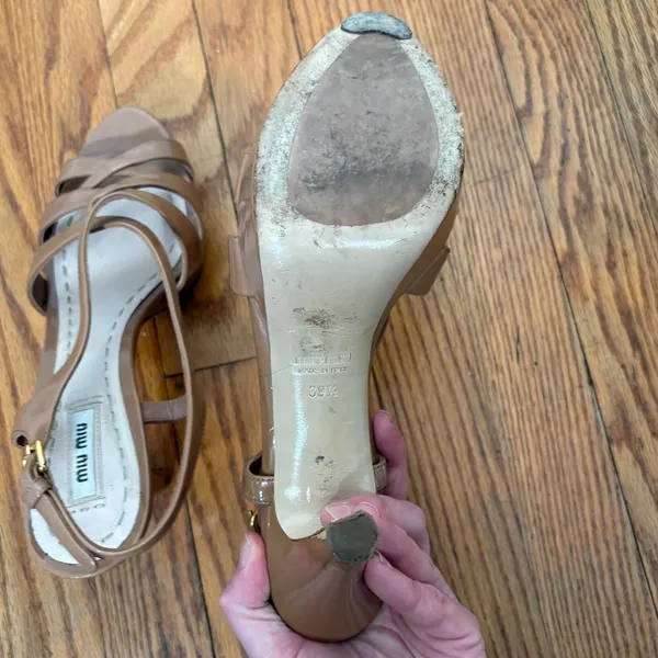 Miu Miu Tan Patent Leather Strappy Platform Slingback Heels Sandals size 39.5‎ - Image 15