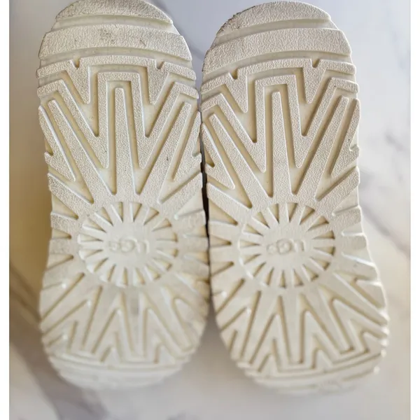 UGG GoldenGlow Platform Sandals Sea Salt Cream Womens 11 Platform‎ Slides Chunky - Image 8