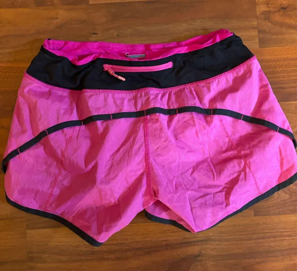 Lululemon Vintage Shorts Speed Up - Image 3