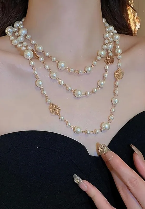 Elegant Gold and Pearl Long Necklace - Image 6