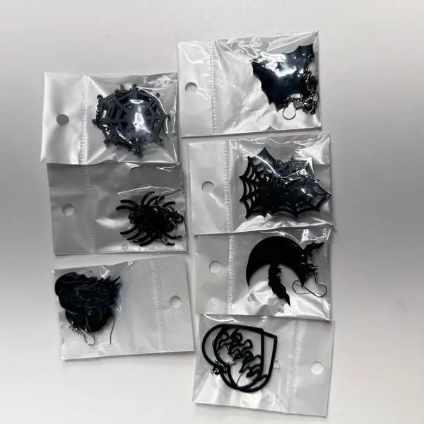 7 pair Halloween goth earring bundl Black - Image 2