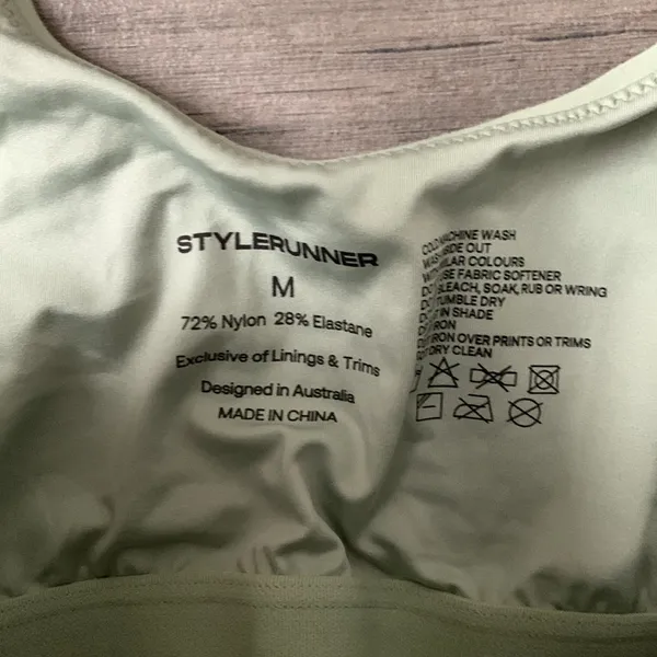 Style runner green sports bra - Image 2