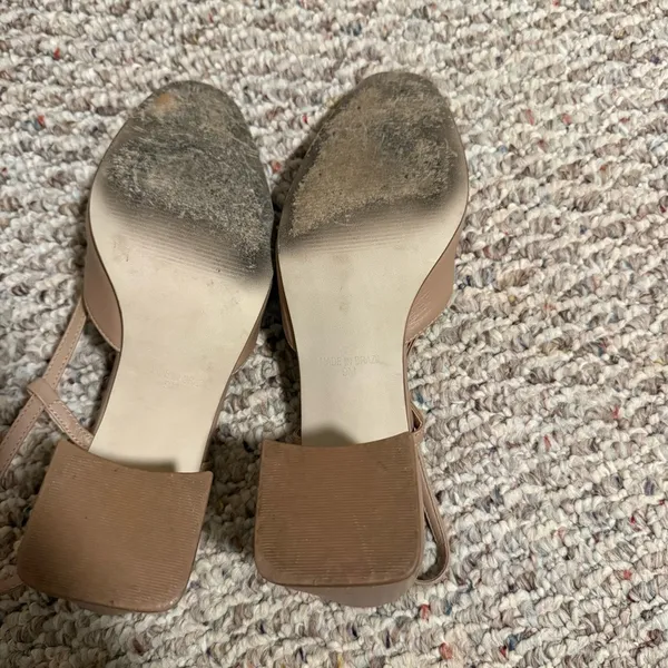 Steve Madden Cap toe Slingback Black and Tan Heels Classic Elegance- Size 9 - Image 7